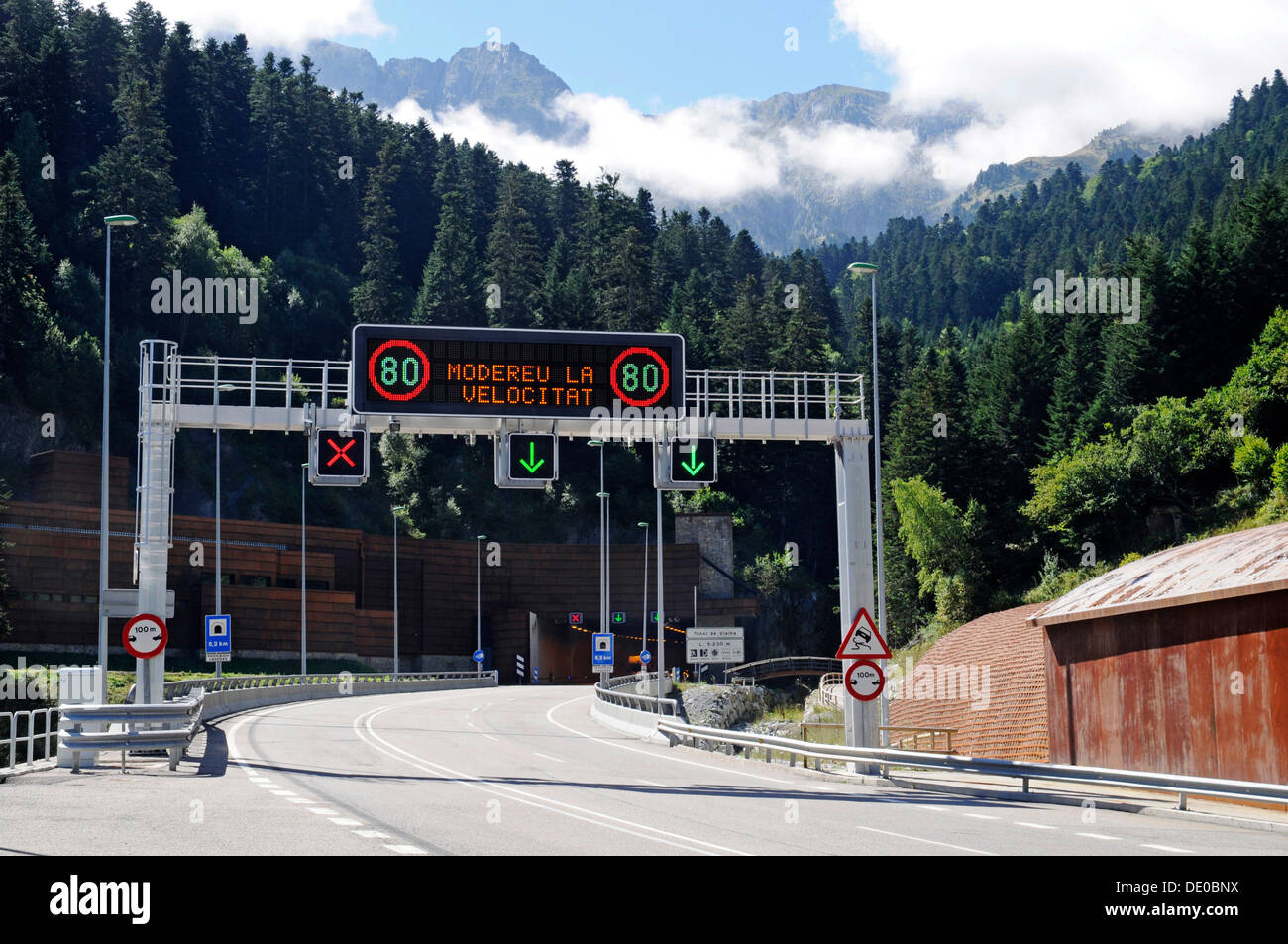 Tunnel de Vielha, la route N 230, Escaldes-Engordany, Viella, Val d'Aran, vallée d'Aran, Pyrénées, province de Lleida, Catalogne, Espagne Banque D'Images