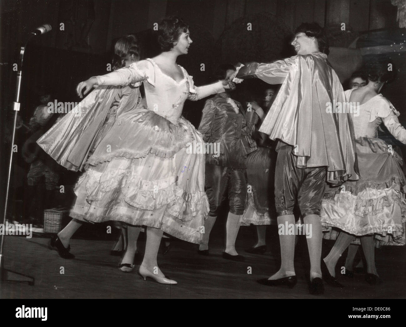 La princesse Christina de Suède à un costume ball, Stockholm, 1962. Artiste : Inconnu Banque D'Images