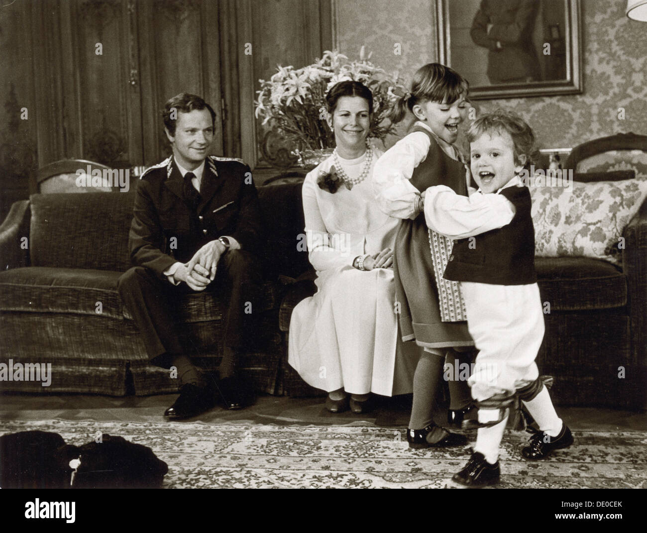 La famille royale Suédoise à leurs officiels de Noël photo shoot, 1981. Artiste : Inconnu Banque D'Images