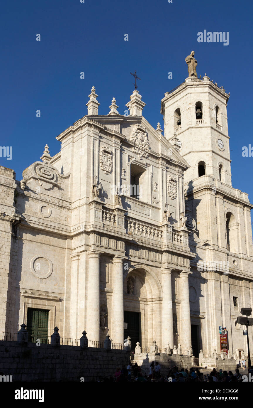 La Cathédrale de Notre Dame de l'assomption de Valladolid a été conçu par l'architecte Juan de Herrera Banque D'Images