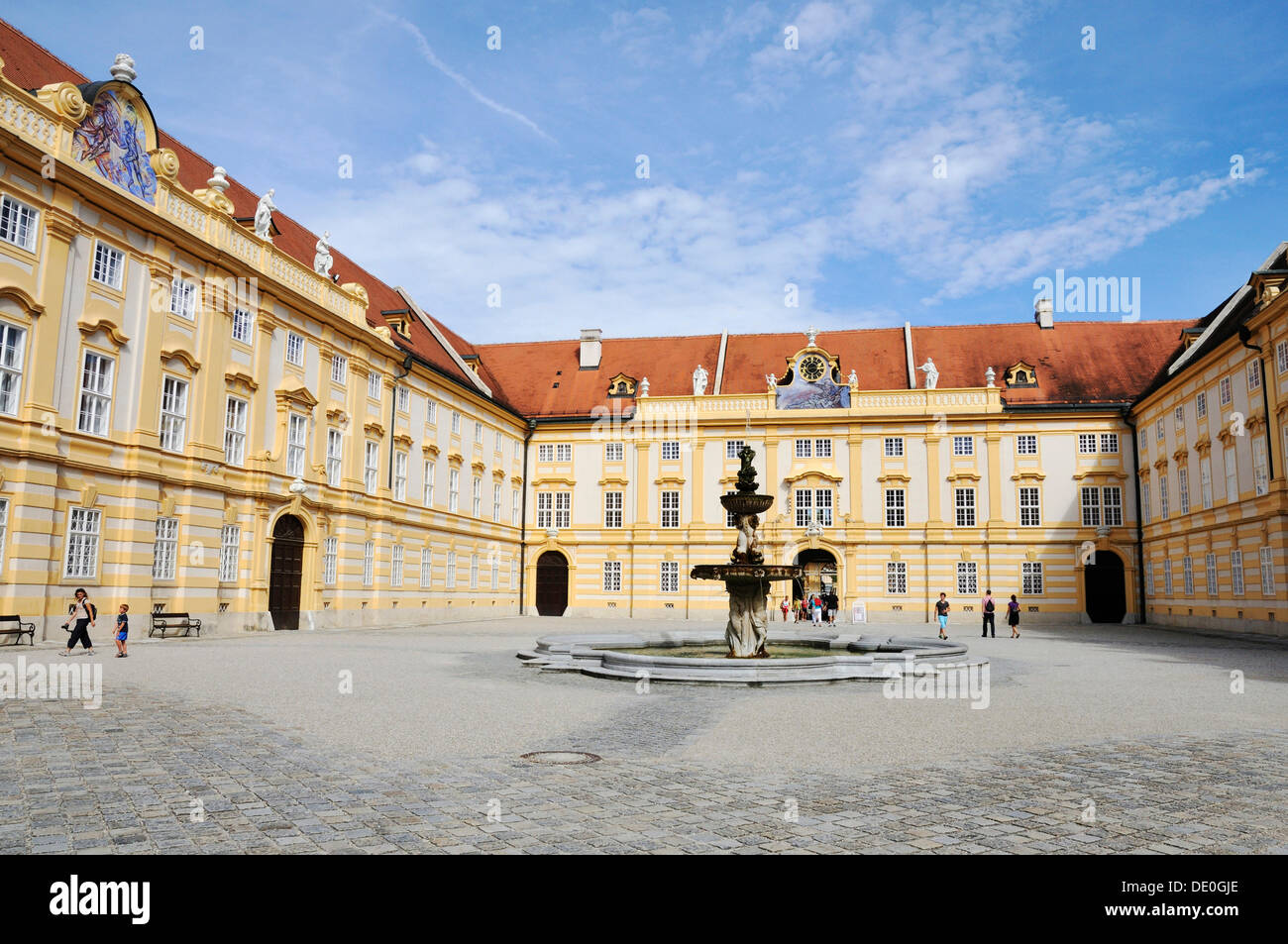 Cour intérieure, Abbaye de Melk ou Stift Melk, UNESCO World Heritage Site, Basse Autriche, Autriche, Europe Banque D'Images