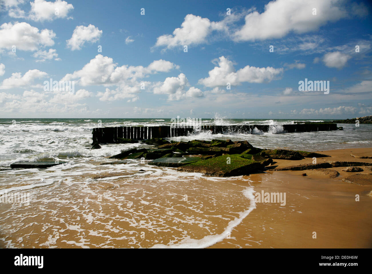 Côte atlantique près de Soulac-sur-mer, région Aquitaine, département de la Gironde, France, Europe Banque D'Images