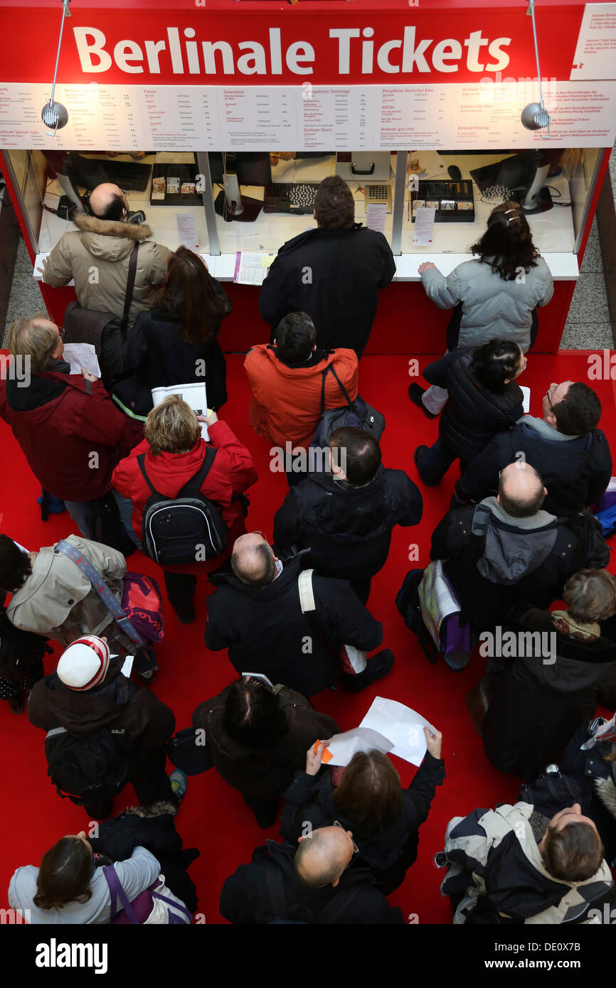 La Queue pour les billets de cinéma à la Berlinale, Festival International du Film de Berlin Banque D'Images