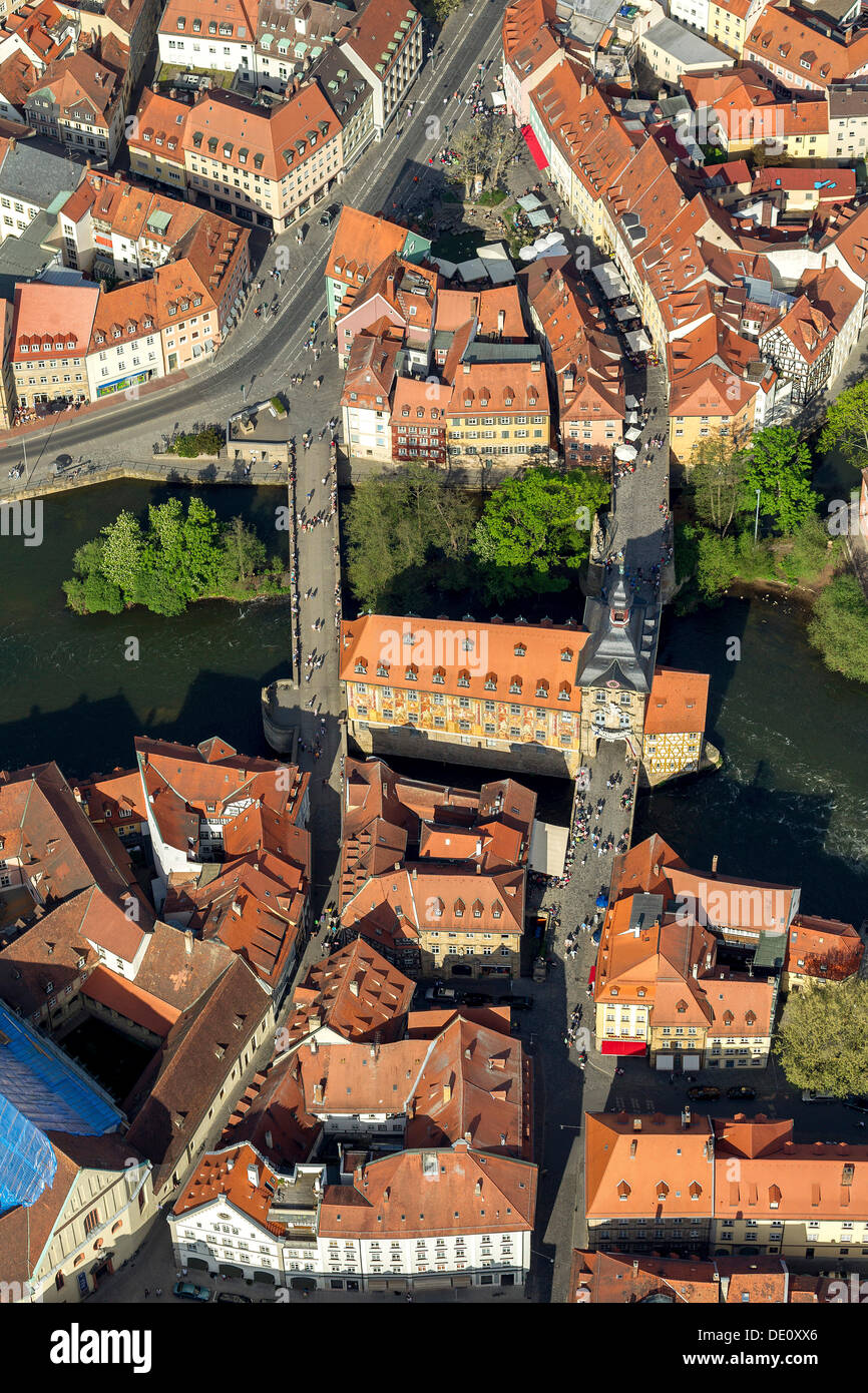 Vue aérienne, l'ancien hôtel de ville, rivière principale, ponts sur la rivière principale, Bamberg, Haute-Franconie, Bavière Banque D'Images