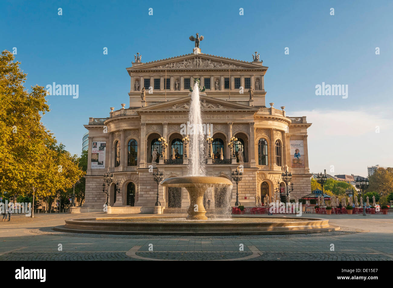 Opéra Alte Oper avec la Fontaine Lucae, Francfort, la Hesse, PublicGround Banque D'Images