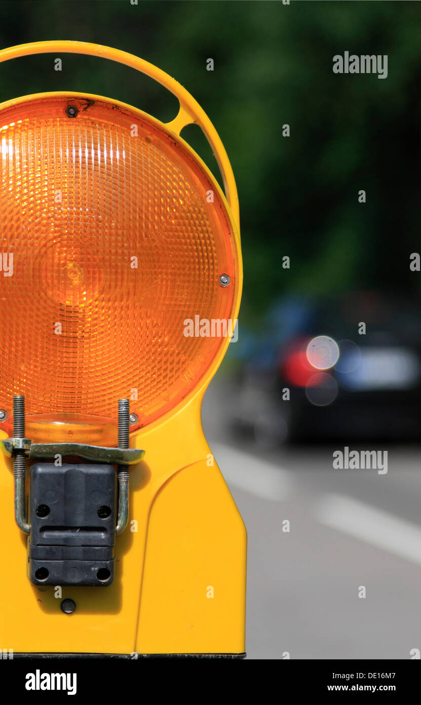 Lumière d'avertissement sur un site de construction Banque D'Images