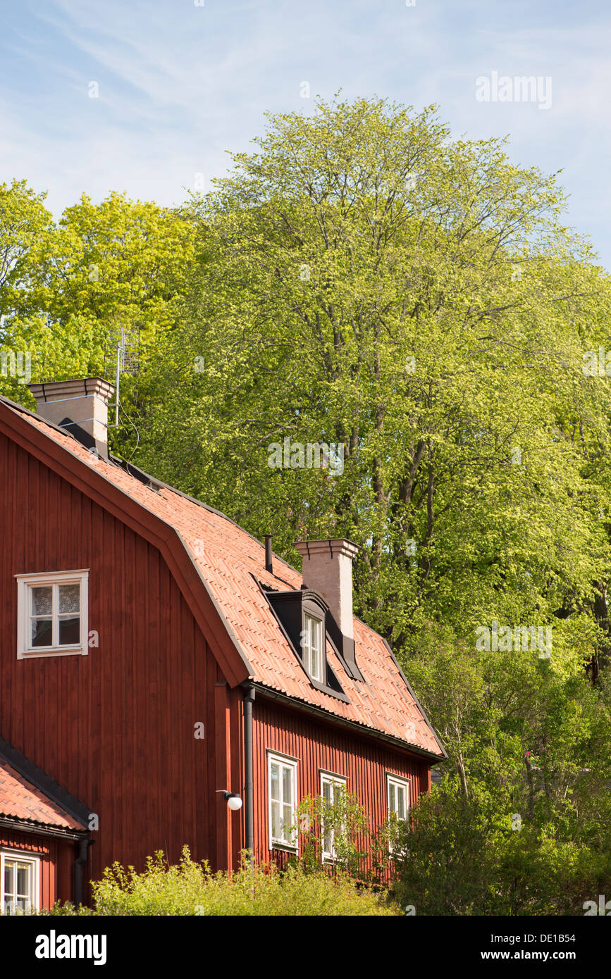 Vieille maison en bois rouge à Stockholm, capitale de la Suède Banque D'Images