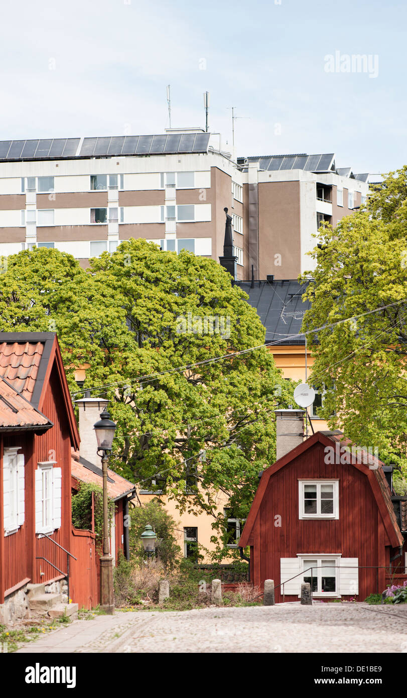 Scène de ville avec d'anciens et de nouveaux bâtiments à Stockholm, capitale de la Suède Banque D'Images