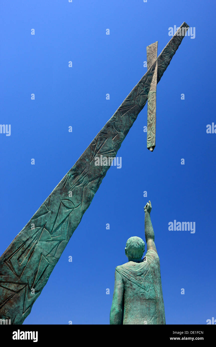 La statue de Pythagore, célèbre mathématicien et philosophe grec, dans la ville de Pythagoreion, l'île de Samos, en Grèce. Banque D'Images