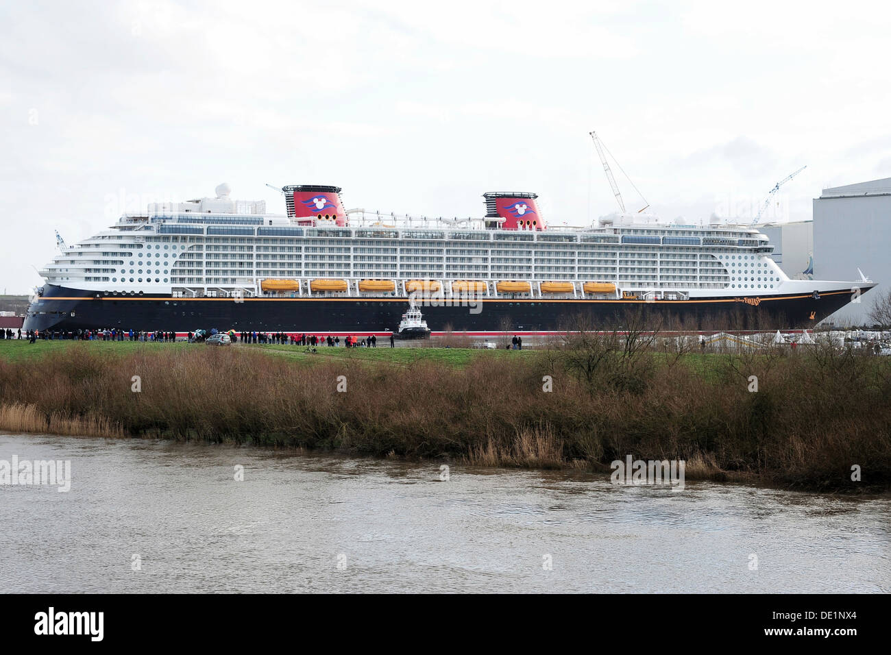 Papenburg, Allemagne, bateau de croisière Disney Fantasy au chantier Meyer de Papenburg Banque D'Images