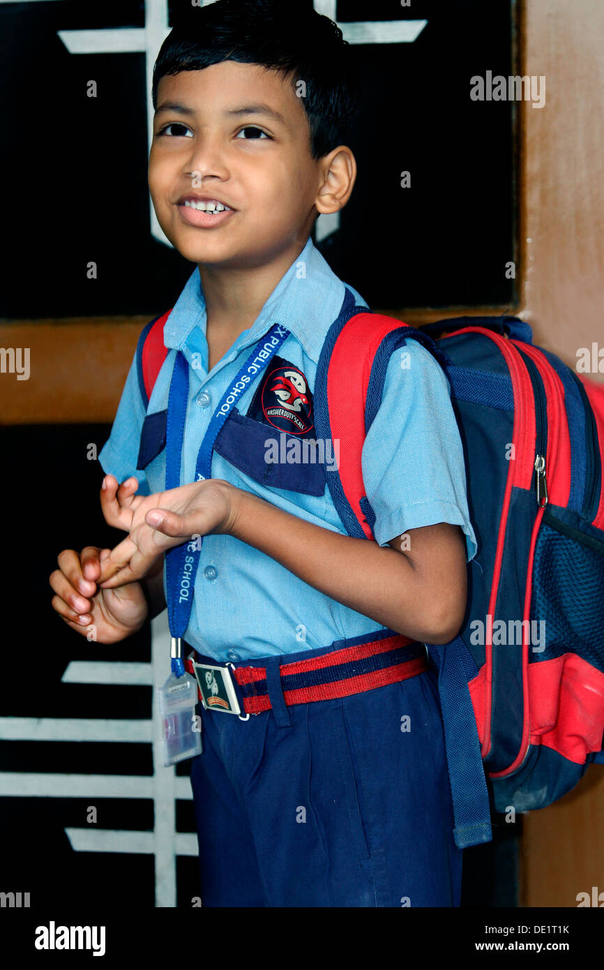 L'Inde Boy prêts pour l'école Banque D'Images