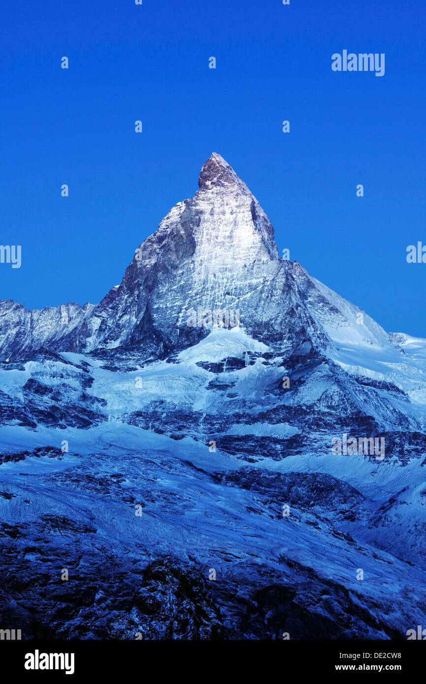 Au crépuscule, le Cervin Zermatt, Valais, Suisse, Europe Banque D'Images