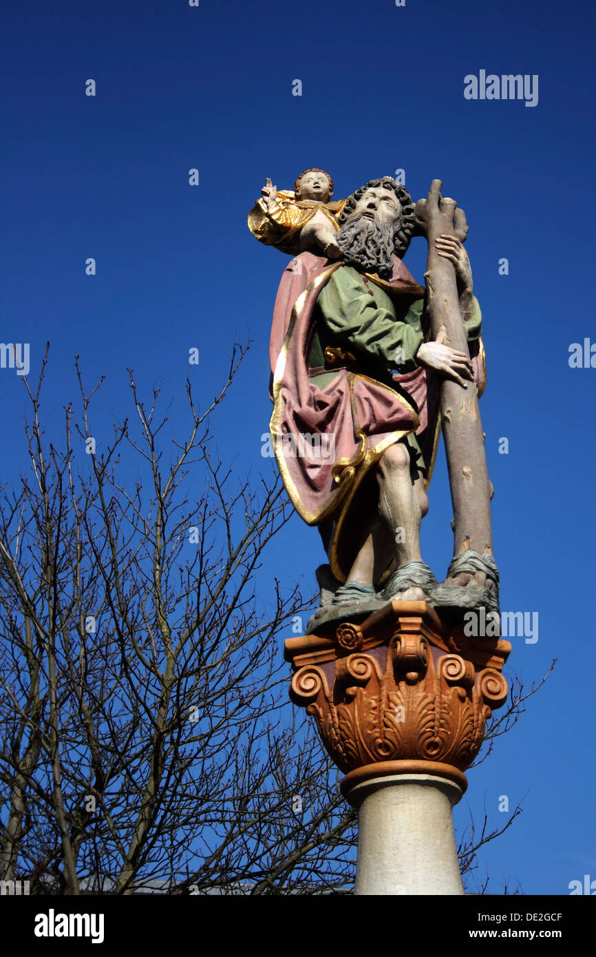 Sculpture sur une fontaine, Ulm an der Donau, en Haute Souabe, Bade-Wurtemberg Banque D'Images