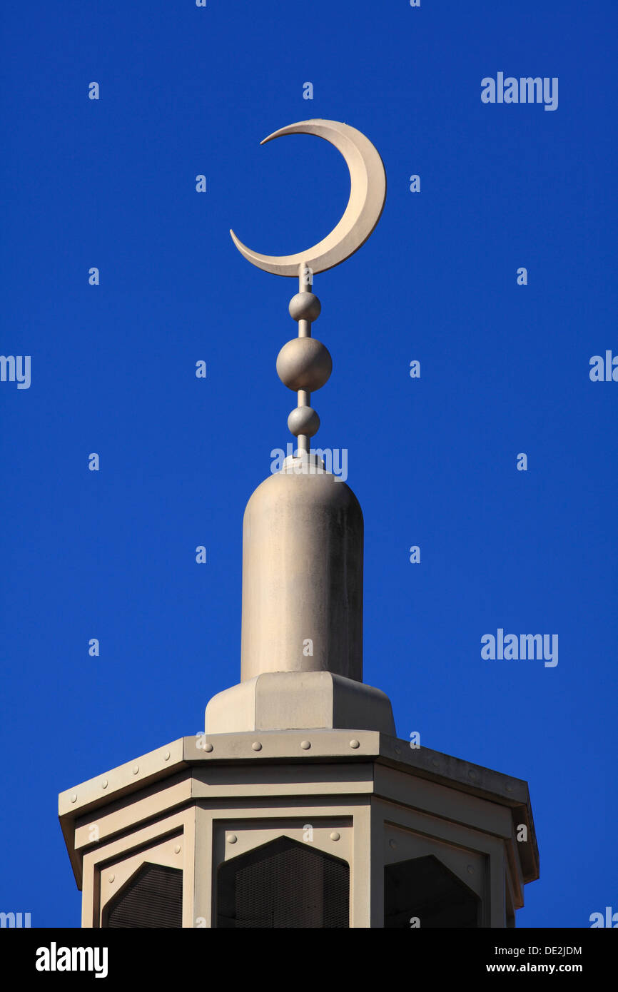 Symbole du croissant de lune au-dessus de l'East London Mosque, Whitechapel Road, East London. Banque D'Images