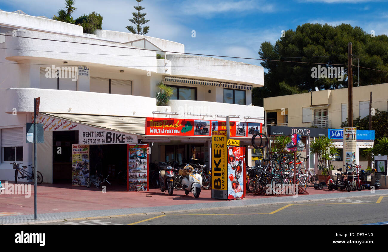Boutique de vélo et location de vélos/atelier de réparation en Espagne Banque D'Images