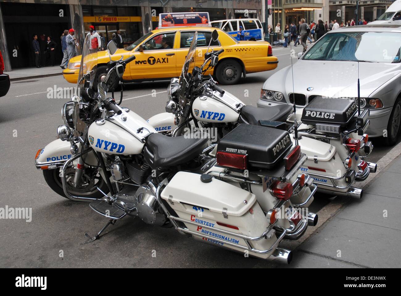 New york police department motorcycle Banque de photographies et d ...