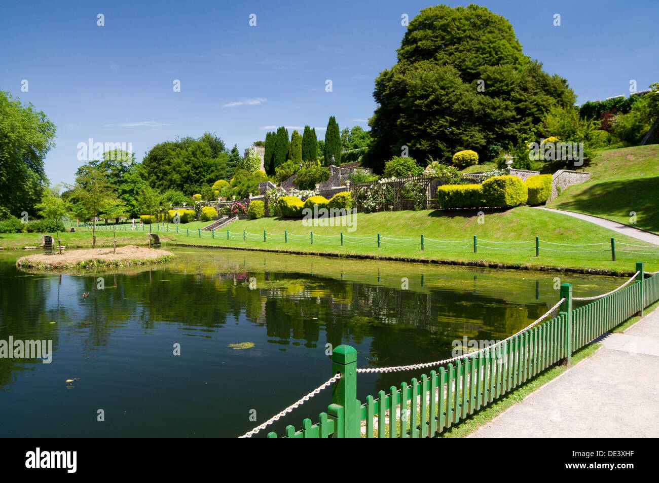 Lac et jardins, Musée National d'Histoire/ Amgueddfa Werin Cymru, St Fagans, Cardiff, Pays de Galles. Banque D'Images
