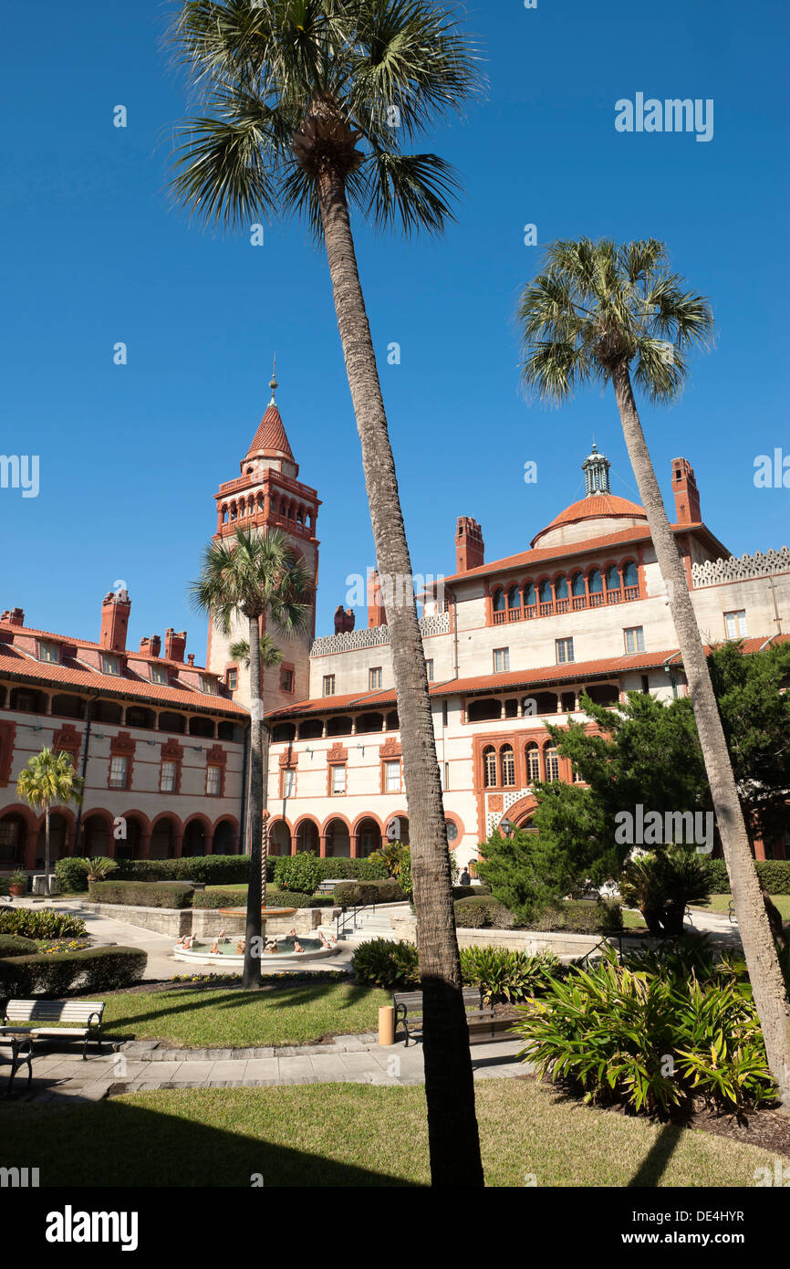 COURTYARD PONCE DE LEON HOTEL BUILDING FLAGER COLLEGE SAINT AUGUSTINE EN FLORIDE USA Banque D'Images