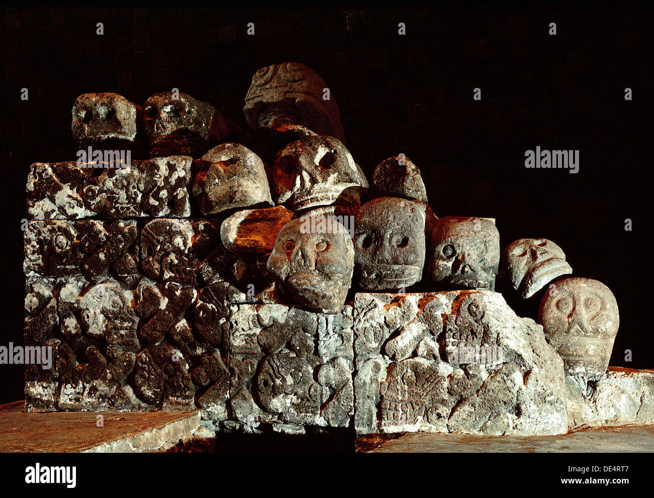 Aztec skull rack Banque de photographies et d’images à haute résolution ...