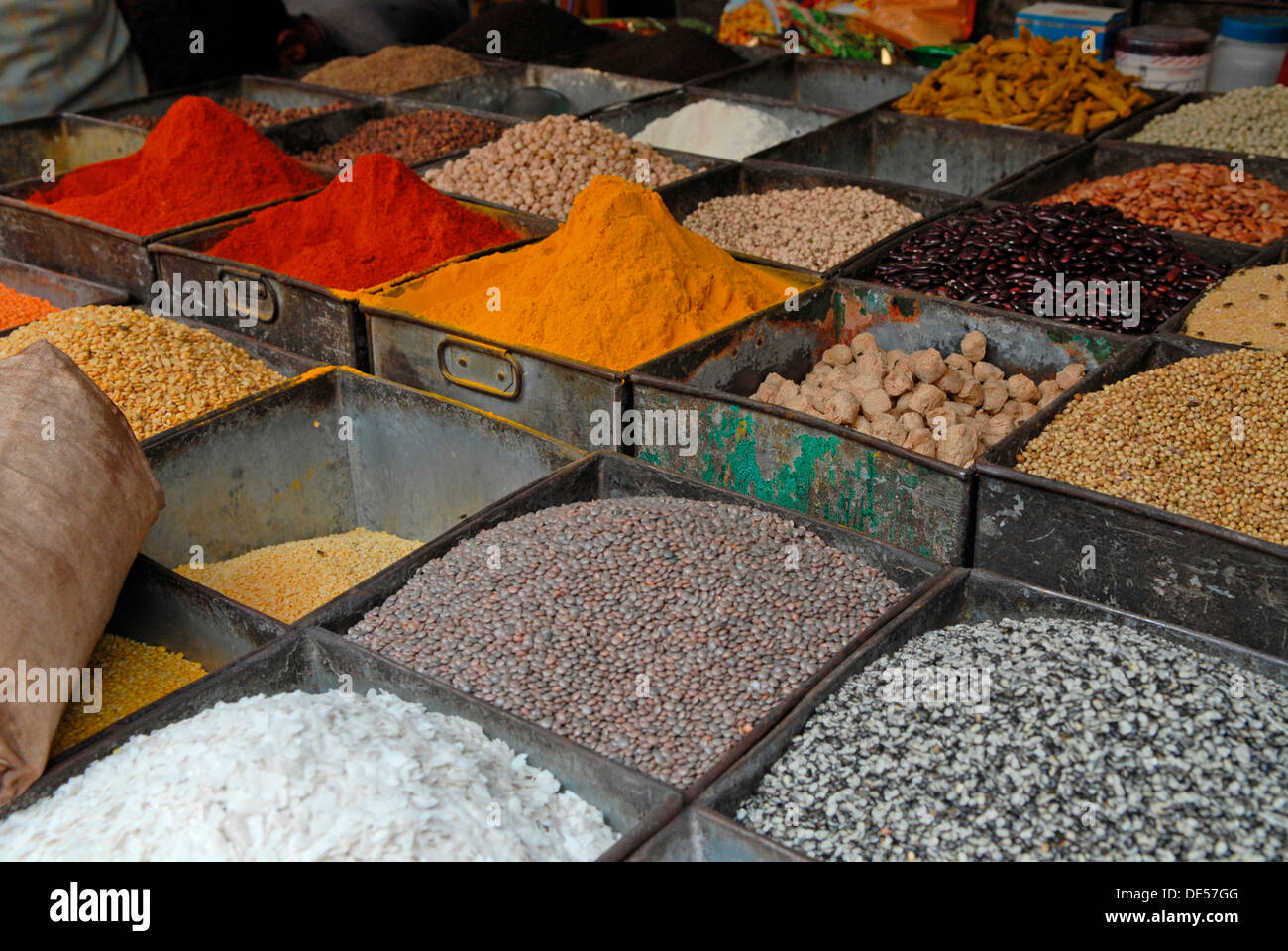 Les épices et les lentilles, Jodhpur, Rajasthan, Inde, Asie Banque D'Images