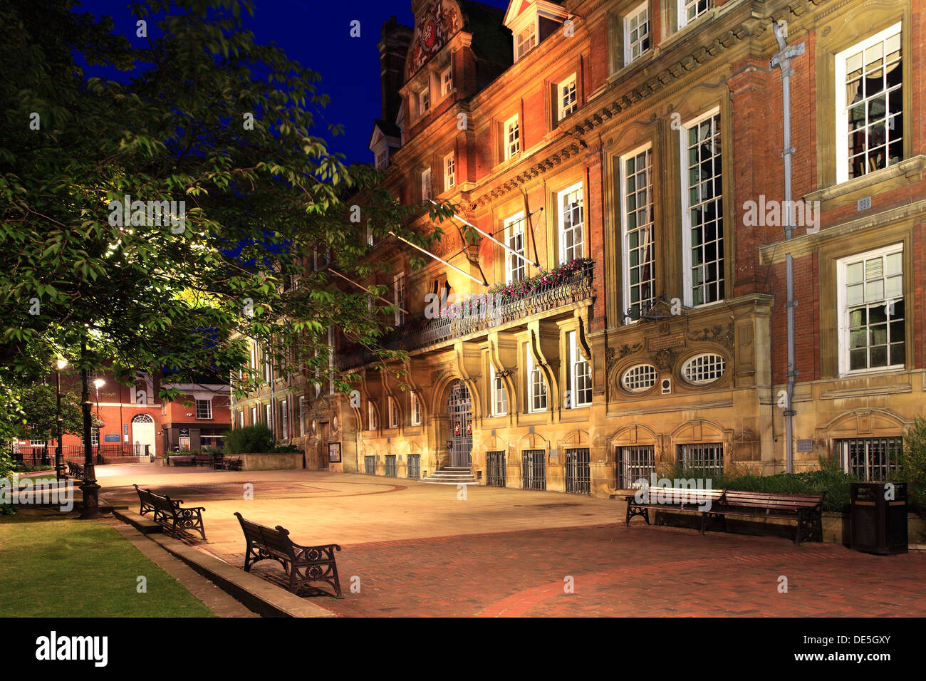 L'hôtel de ville la nuit, la place de l'Hôtel de ville des jardins, Leicester City, Leicestershire, Angleterre, Grande-Bretagne, Royaume-Uni Banque D'Images