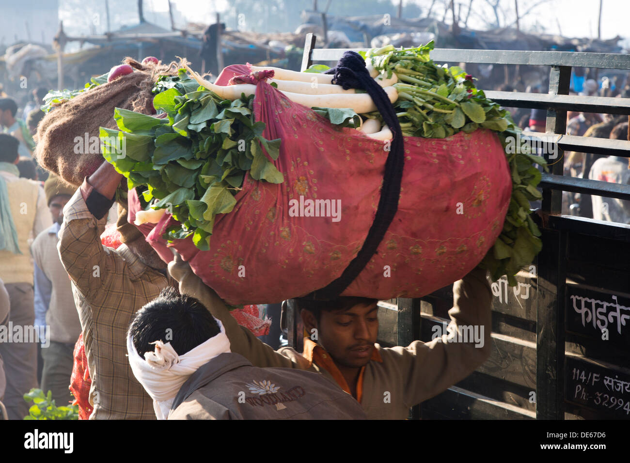 L'Inde, Uttar Pradesh, Agra, légumes du marché Banque D'Images