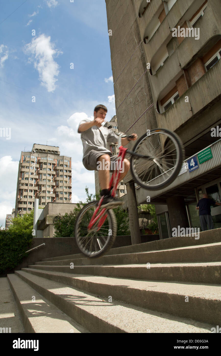 Wroclaw, Pologne, les cyclistes dans le règlement Plac Grunwaldzki Banque D'Images