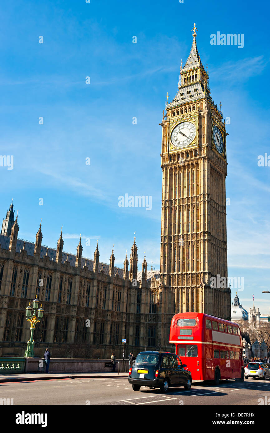Le Big Ben et bus à impériale, Londres, Royaume-Uni. Banque D'Images