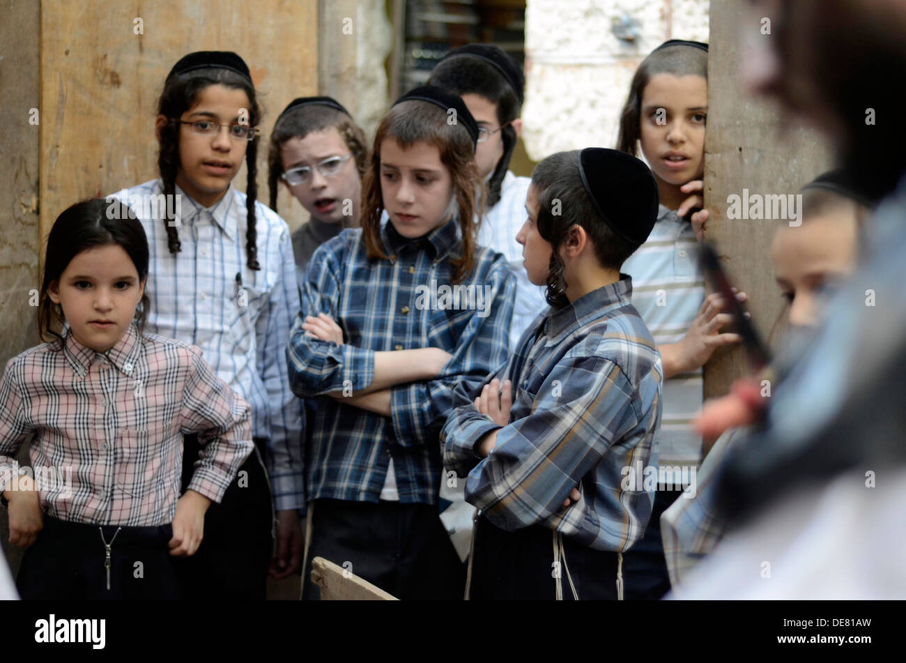 Religieux Enfants Ultra Neturei Karta, Mea Shearim, à Jérusalem, Israël Banque D'Images