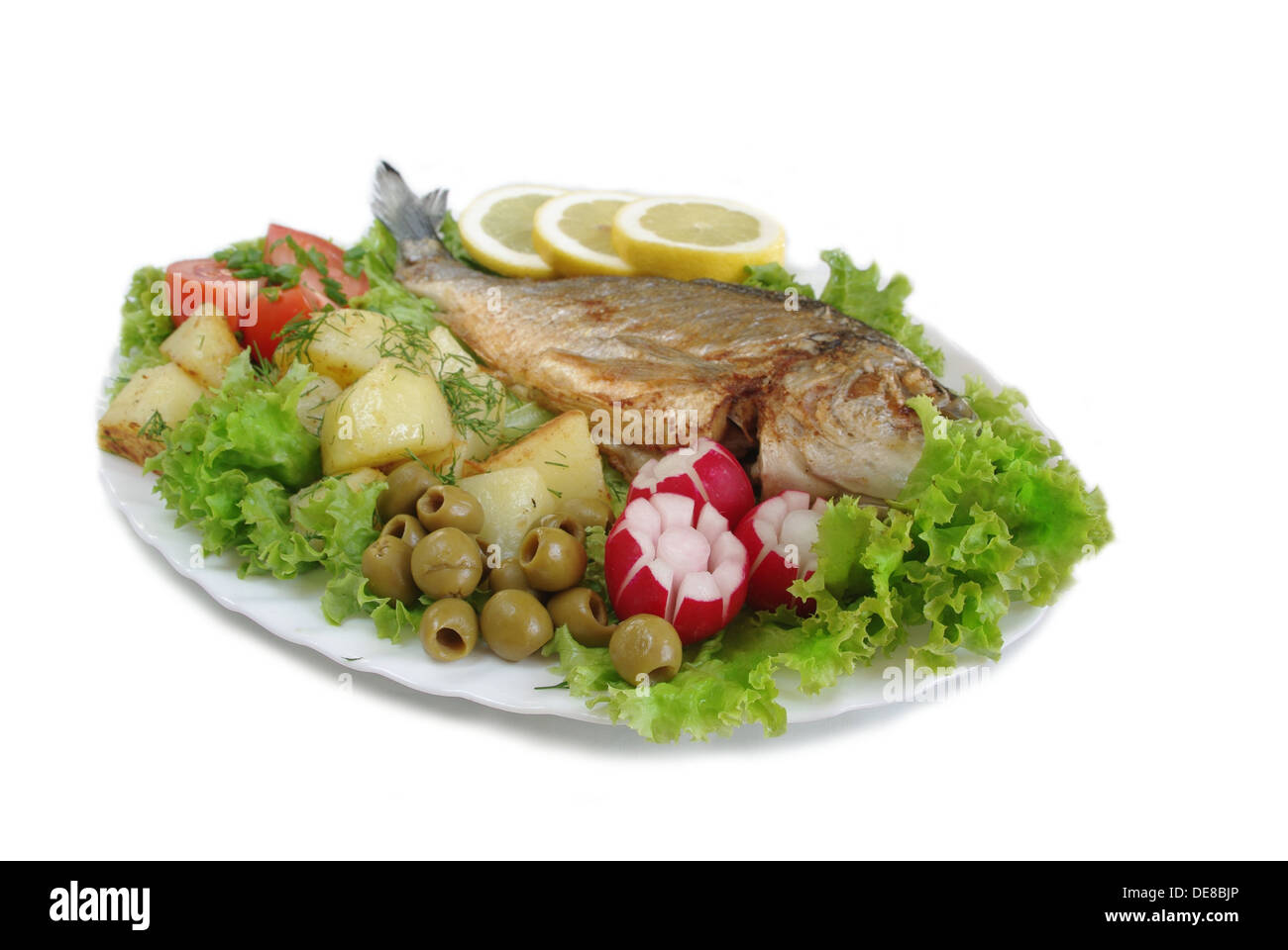 Dorade poêlée sur fond blanc Banque D'Images