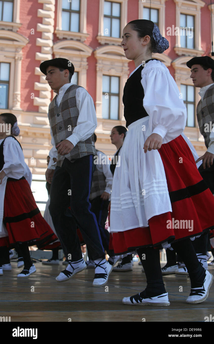 Pays basque traditional costume Banque de photographies et d’images à ...