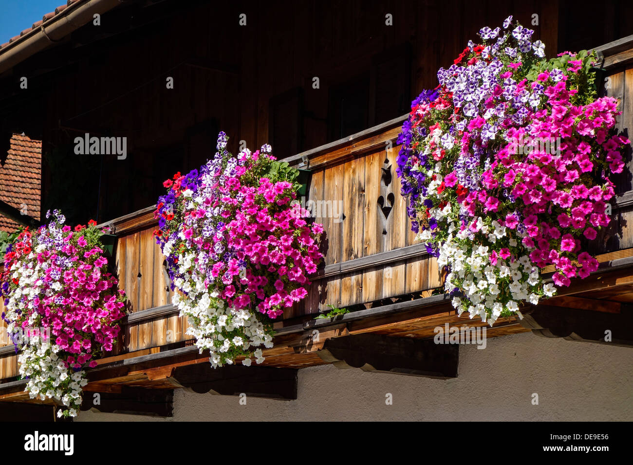 Kochel am See, Kochelsee, Balcon des fleurs sur une ferme, Berlin, Germany, Europe Banque D'Images