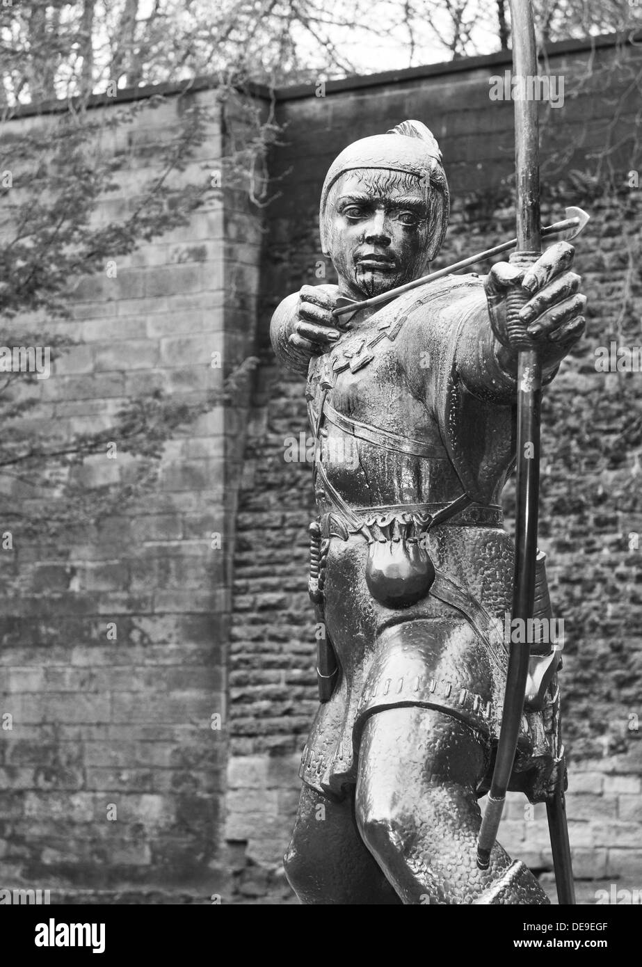 Robin Hood statue devant le château de Nottingham (Royaume-Uni) Banque D'Images Robin Hood statue devant le château de Nottingham (Royaume-Uni) Banque D'Images