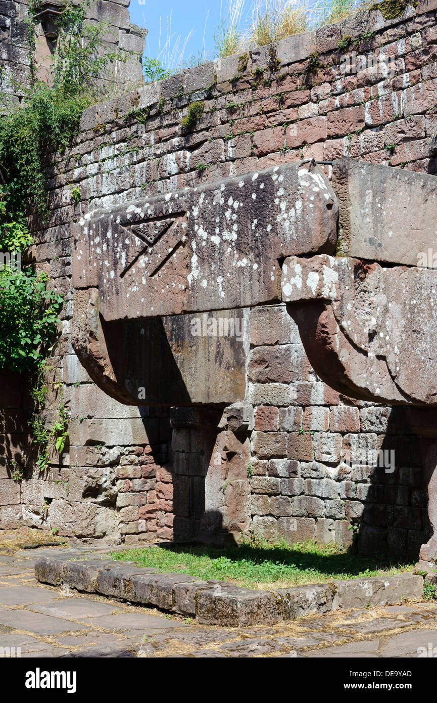 Ère Staufer château fort Burg Wildenberg (Wildenburg)(12.c.) dans Kirchzell, forêt d'Odes, Bavière, Allemagne Banque D'Images