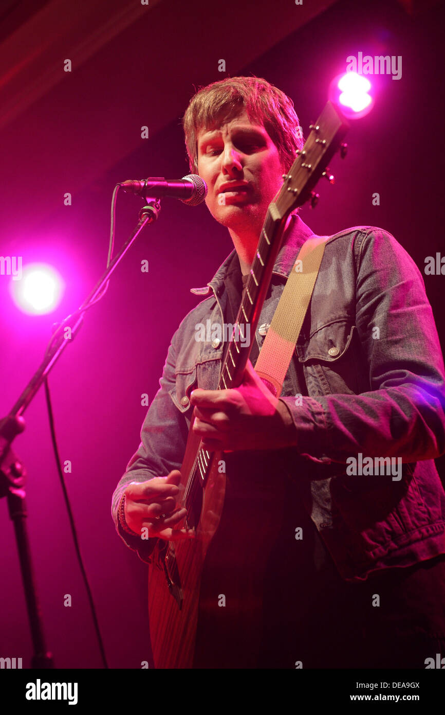 Scott Matthews Performing Live at London Jazz, Blues et musique Festival 2012 Banque D'Images