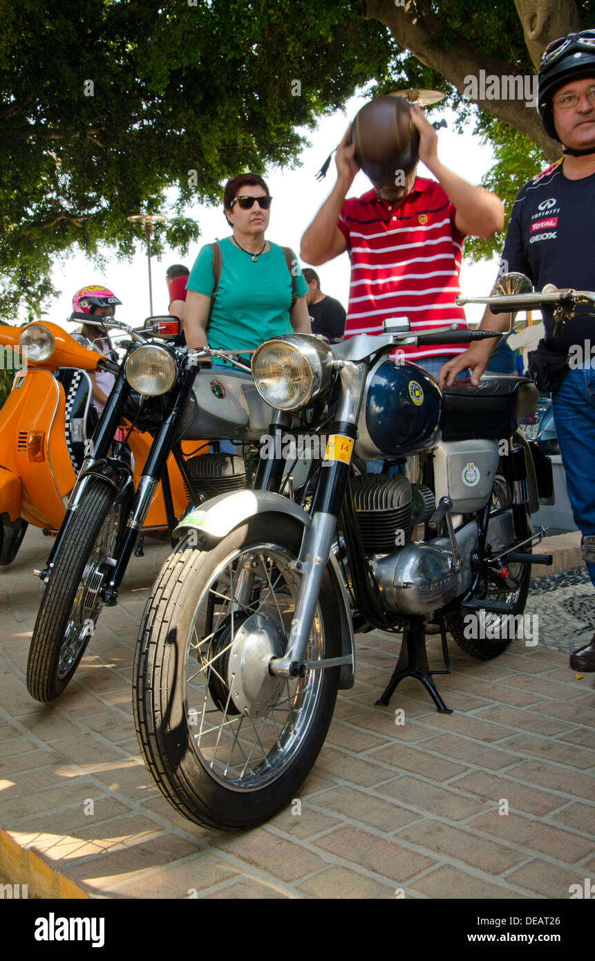 Bultaco 200 moto classique lors d'une réunion à moto vintage Coin, Andalousie, espagne. Banque D'Images