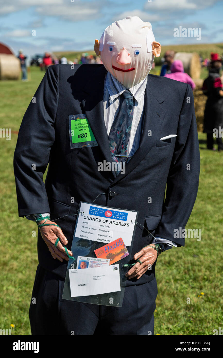 Summerside, Prince Edward Island, Canada, 15th, 2013. Épouvantail humoristique du sénateur Mike Duffy. Credit : Verena Matthieu/Alamy Live News Banque D'Images