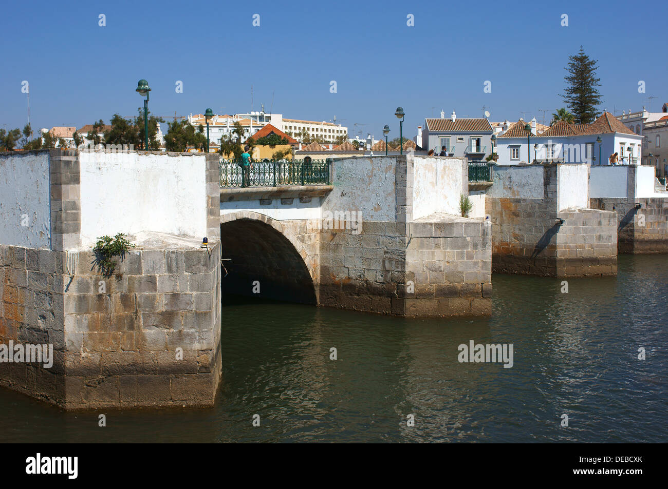 Pont Romain rivière Rio in the Golfer's Paradise Tavira Algarve Portugal Banque D'Images