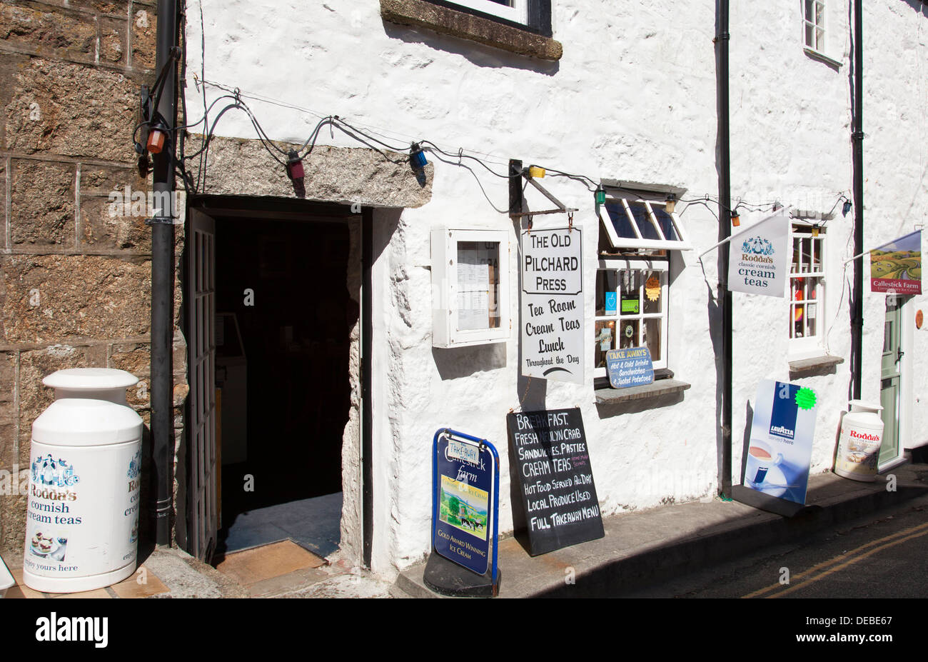 L'ancienne presse salon de thé, le pilchard Mousehole, Cornwall, Angleterre, Royaume-Uni Banque D'Images
