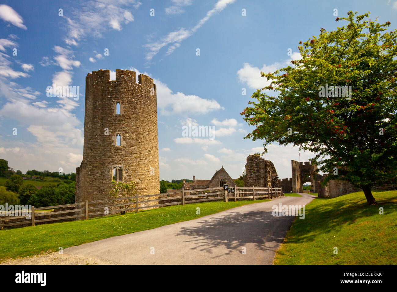 Les vestiges de la tour sud-ouest à Farleigh Hungerford Castle, nr Bath, Somerset, England, UK Banque D'Images