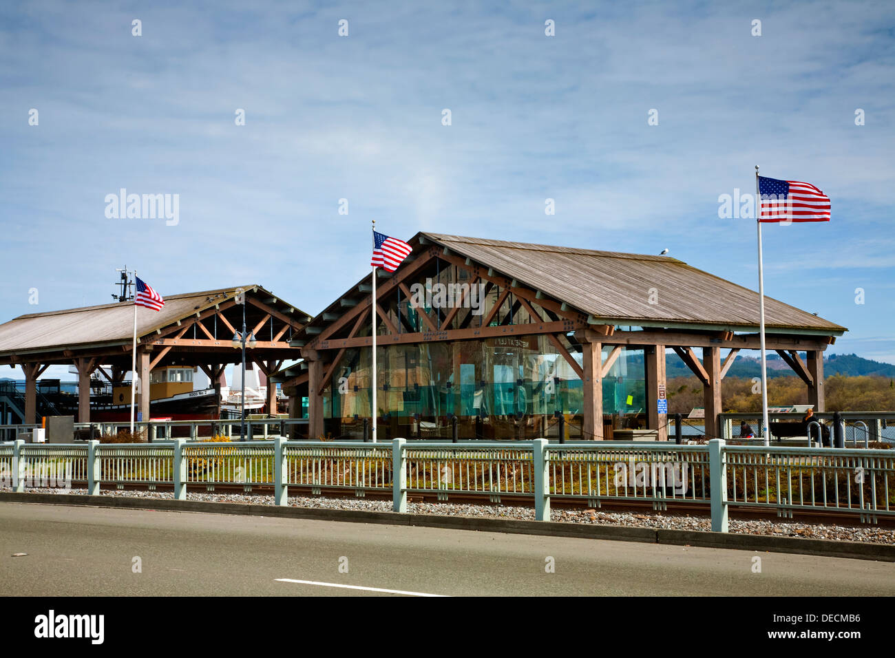 - Pavillon de l'Oregon et l'affichage historique situé le long de la promenade de Coos Bay, sur les rives de Coos Bay. Banque D'Images