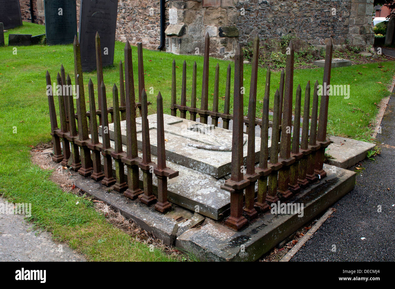 Grave inhabituelle à St Martin's churchyard, Desford, Leicestershire, England, UK Banque D'Images