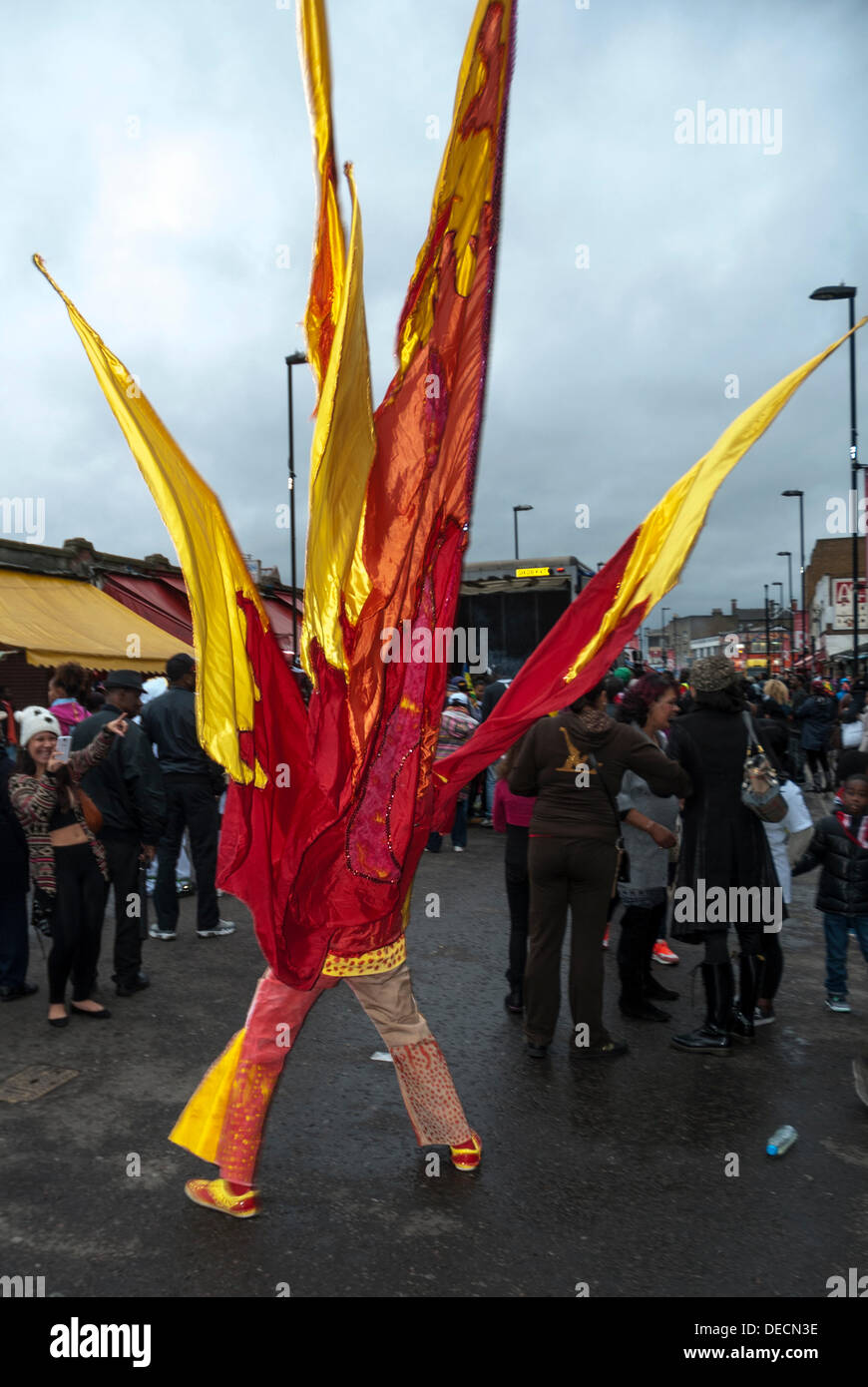 Londres, Royaume-Uni. 15e Août, 2013. Le Carnaval 2013 UN Hackney se tiendra le dimanche, de midi à 20h00 à Londres, Royaume-Uni, 15 septembre 2013, .Le défilé partira à 14h de route Ridley et va faire son chemin vers le sud le long de la route Queensbridge avant de faire sa voie par Richmond Road en direction de ville de Hackney et puis le long de la nouvelle rue piétonne chemin étroit avant de retourner à Ridley Road par Dalston Lane. © kaan diskaya/Alamy Live News Banque D'Images