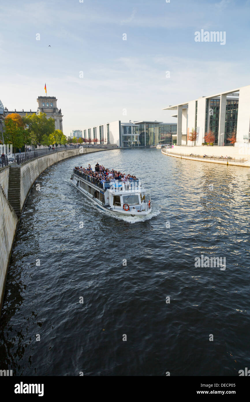Vue sur la rivière Spree à Berlin Banque D'Images