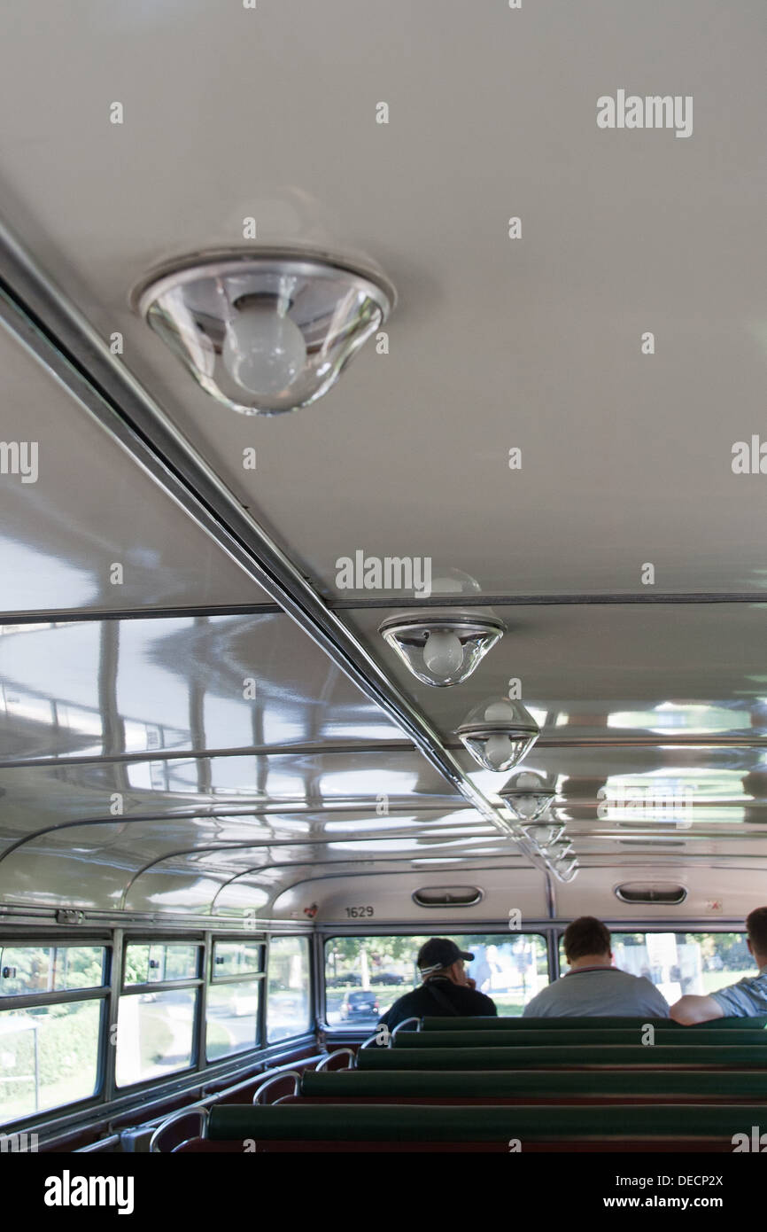 L'intérieur d'un bus d'époque à Berlin Banque D'Images