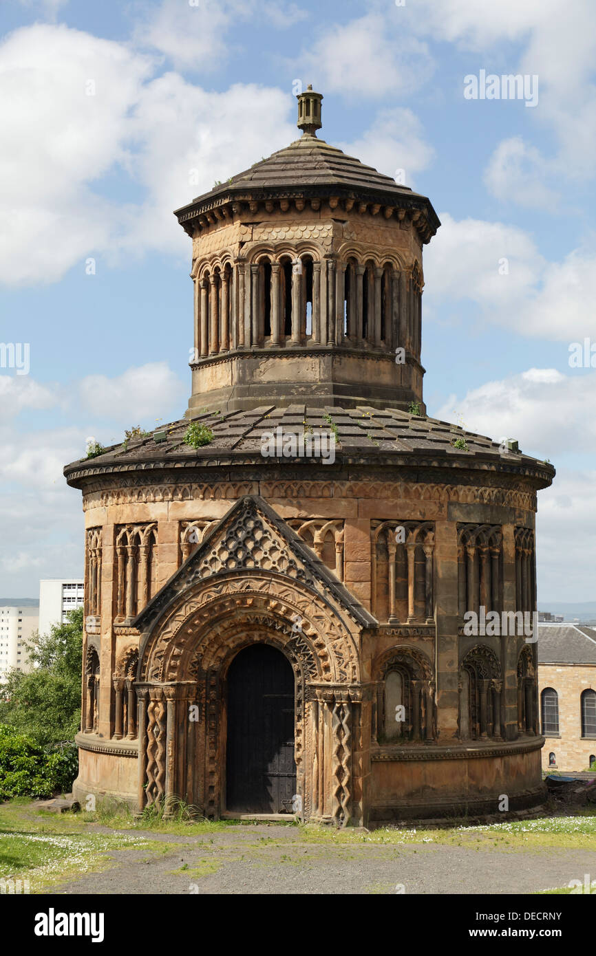 Grands Archibald Douglas Monteath son mausolée conçu par l'architecte David Cousins en 1842, la Nécropole de Glasgow, Scotland, UK Banque D'Images