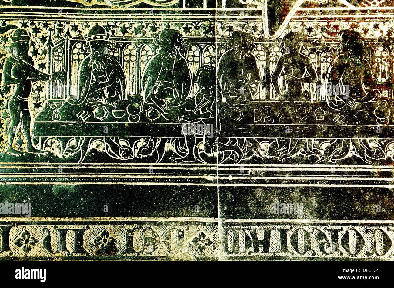 Le paon fête pour le roi Édouard 3e, en 1349, détail de la ville médiévale de laiton à Robert Braunche, Saint Margaret's Church, Kings Lynn Banque D'Images