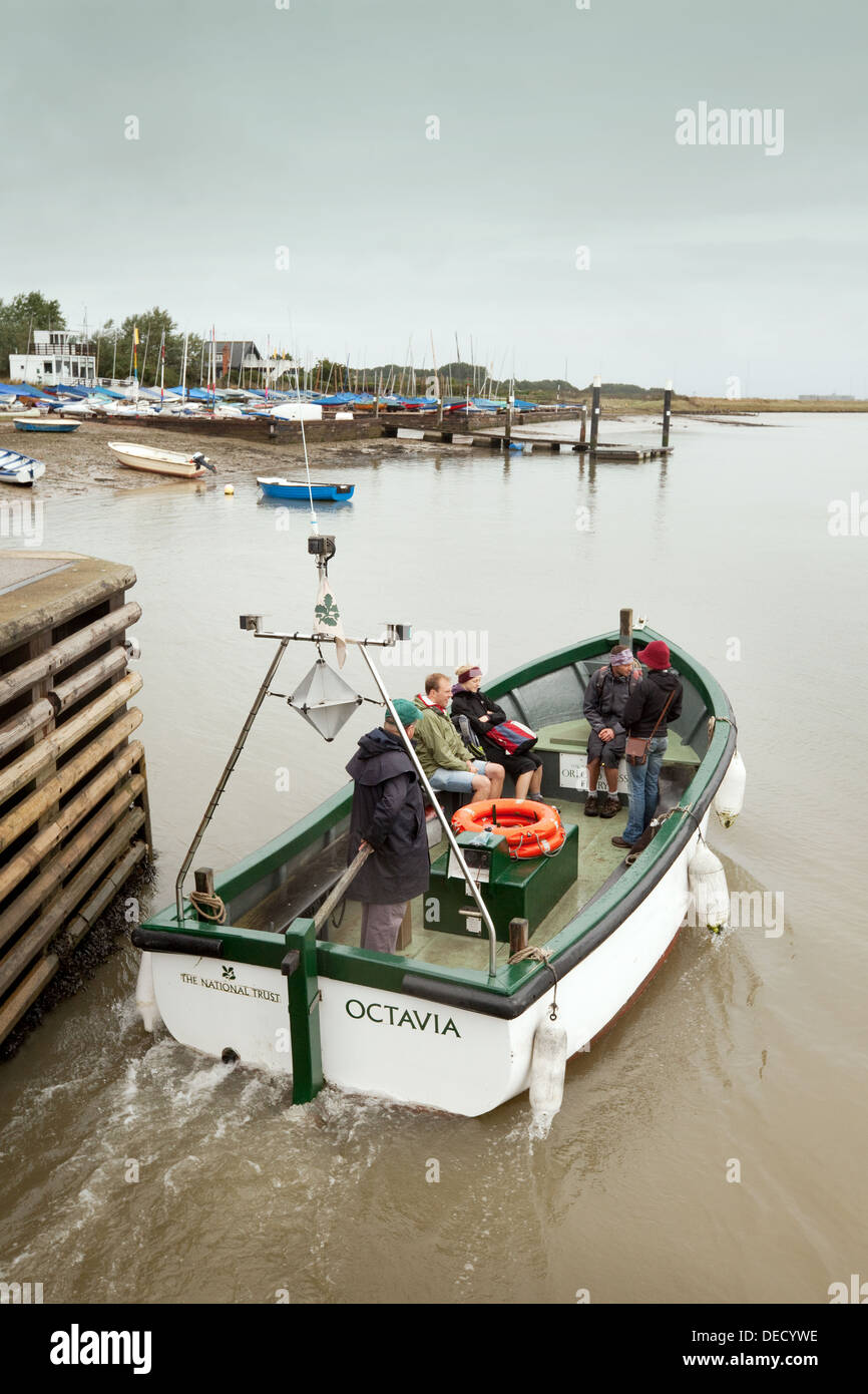 Le National Trust ferry quay village Orford Orford Ness pour prendre les gens, Suffolk, UK Banque D'Images