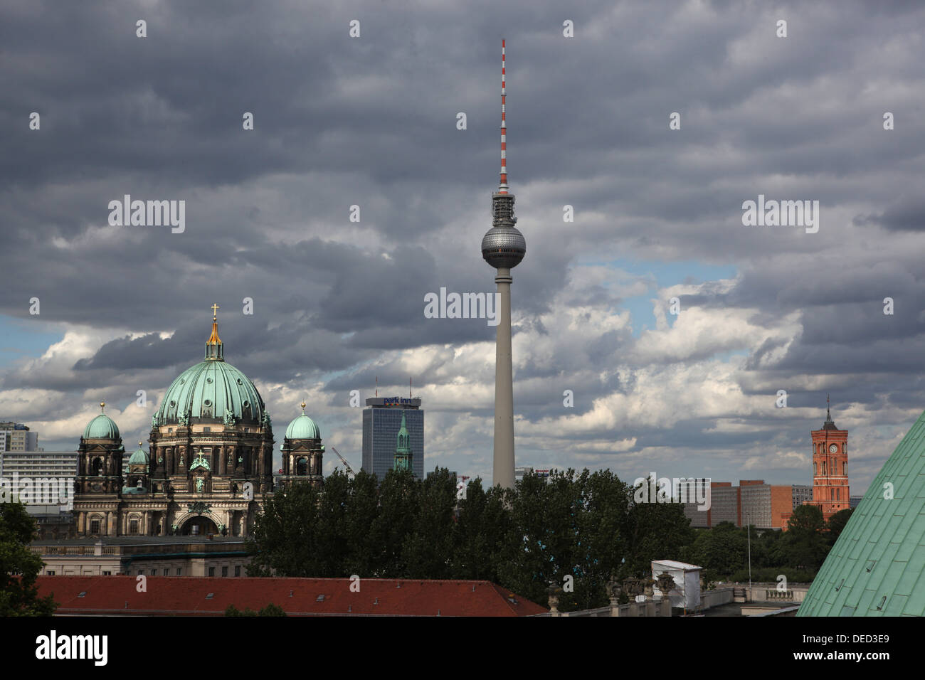 Berlin, Allemagne, paysage urbain avec tour de télévision à Berlin-Mitte Banque D'Images