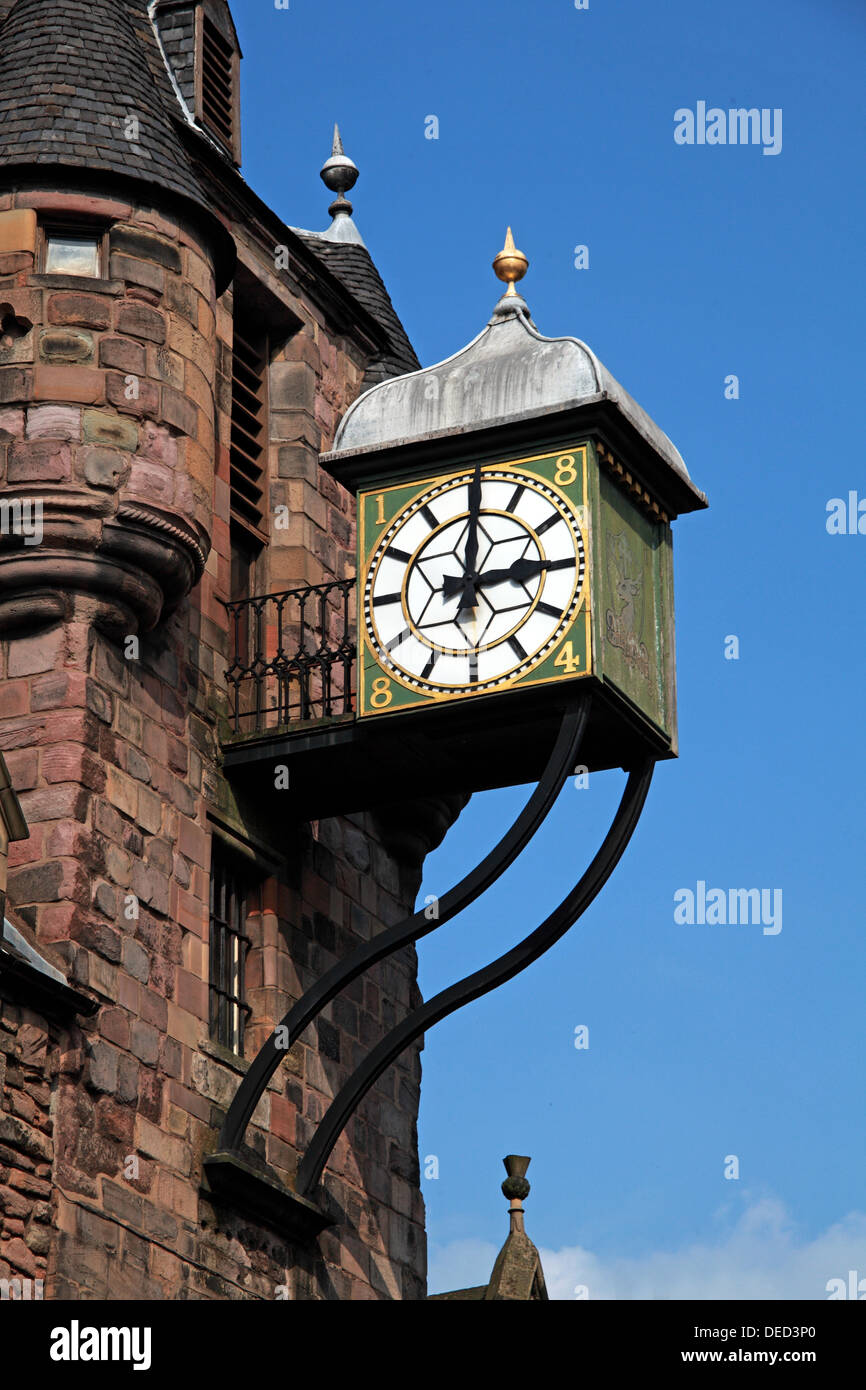 Tour de l'horloge tolbooth Canongate High St Royal Mile Edinburgh Scotland Banque D'Images